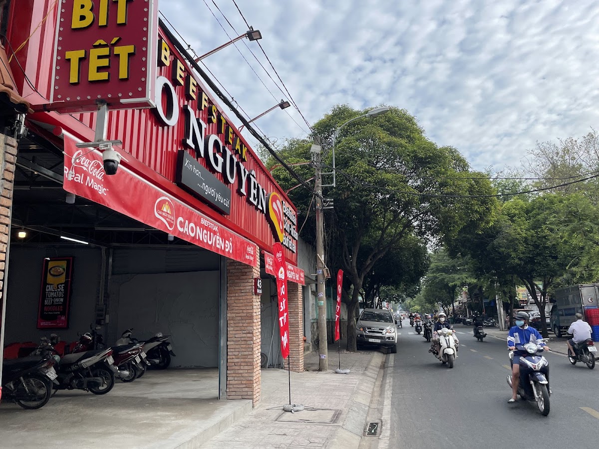 Bò Bít Tết Cao Nguyên Đỏ