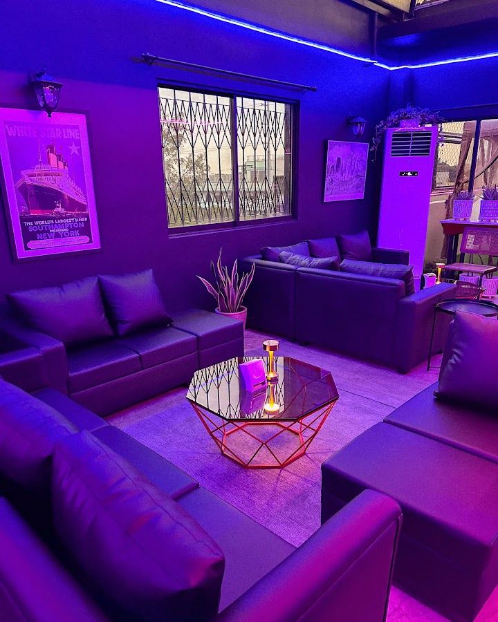 Nikki’s Gastropub