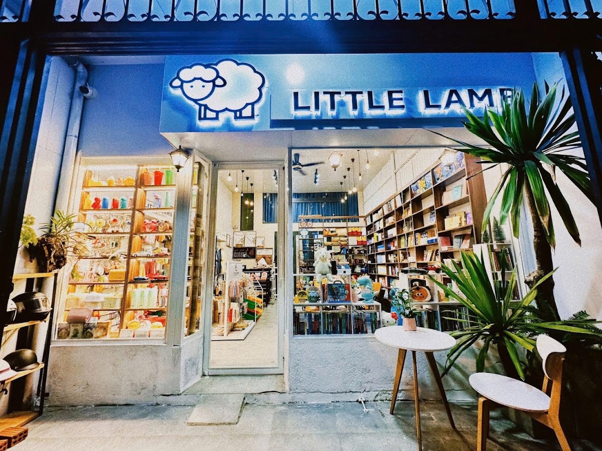 Little Lamb - Books & Gifts