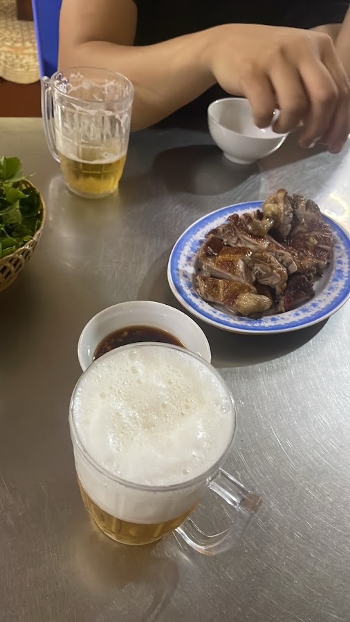 Quán Trắm