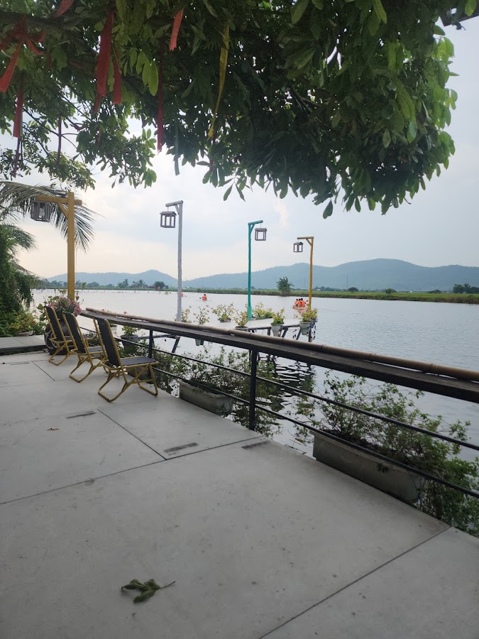 Tiệm Nhà Dũng Quê