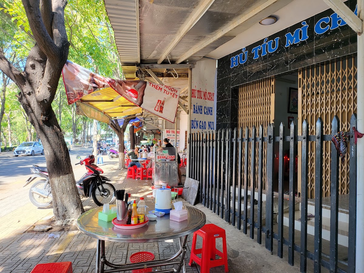 Hủ tiếu mì Chợ Đêm
