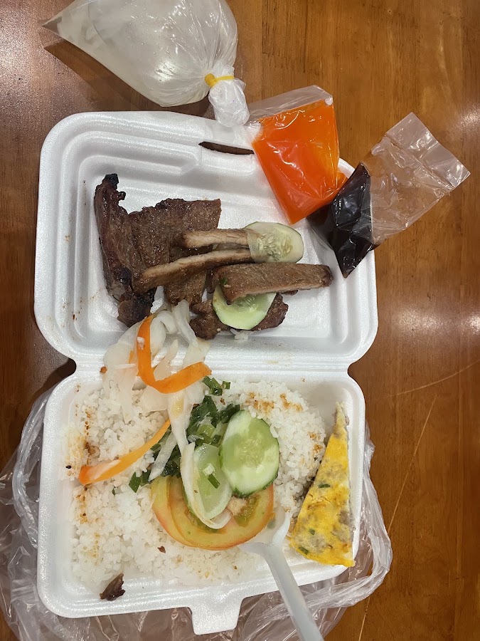 Cơm Gà Xối Mỡ Maika