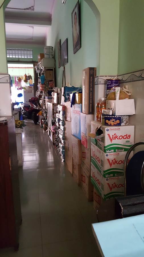 Cửa Hàng Tạp Hóa Cô Thanh