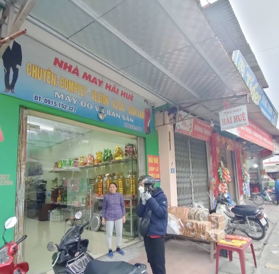 Nhà May Hải Huệ - Sắp lễ, viết sớ