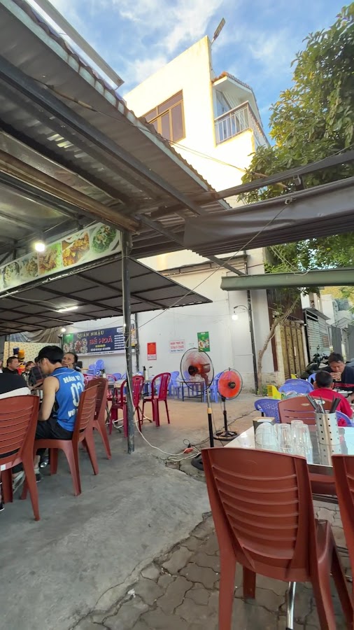 Quán nhậu Bé Hoà