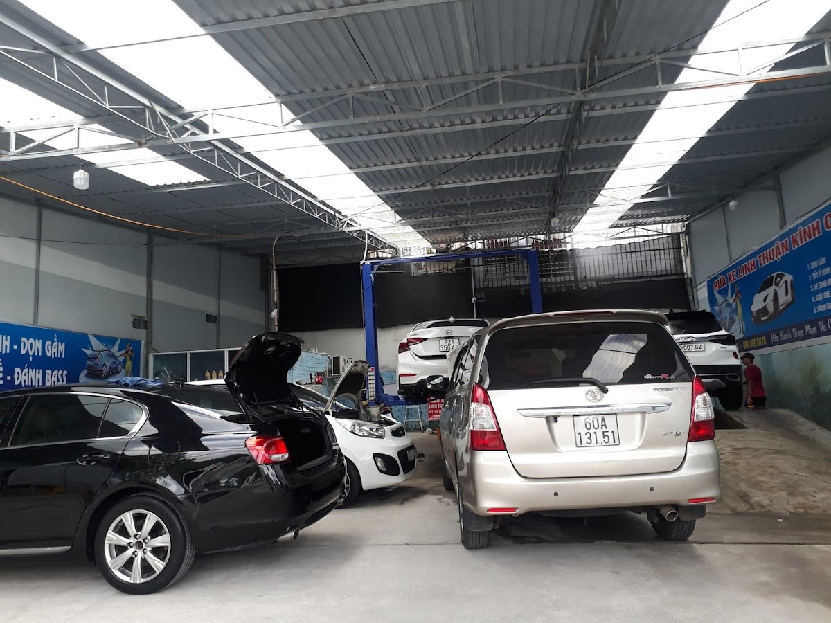 Rửa xe ô Tô Linh Thuận