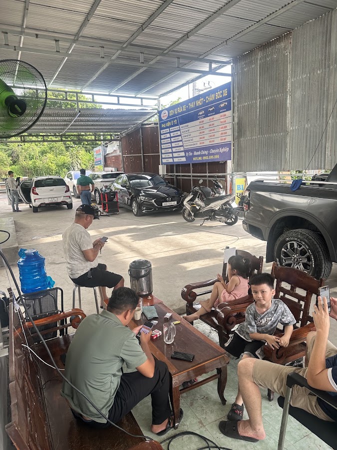 Bãi xe Thanh Chi Phát | Rửa xe, Chăm Sóc Xe