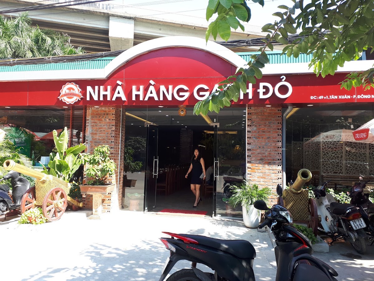 Nhà Hàng Gạch Đỏ