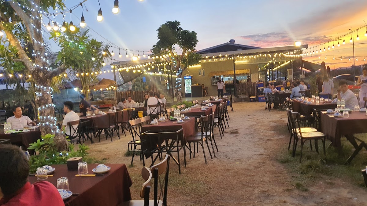 Lãng Beer Garden