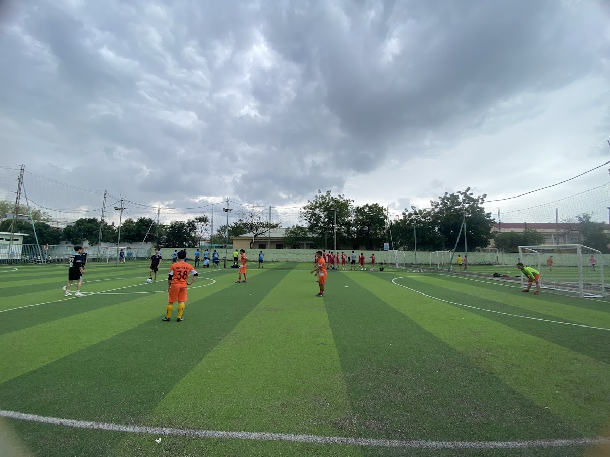 Sân bóng đá Trưng Vương - BK8