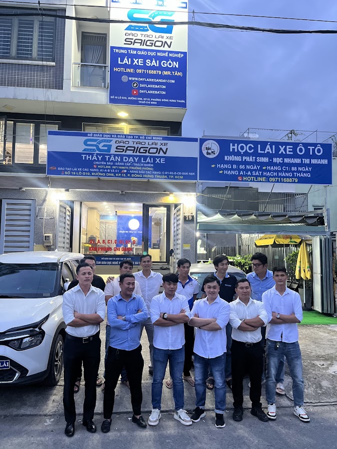Trung Tâm GDNN Lái Xe Sài Gòn Thầy Tân Đào Tạo Lái Xe ( Đẳng Cấp - Trách Nhiệm )