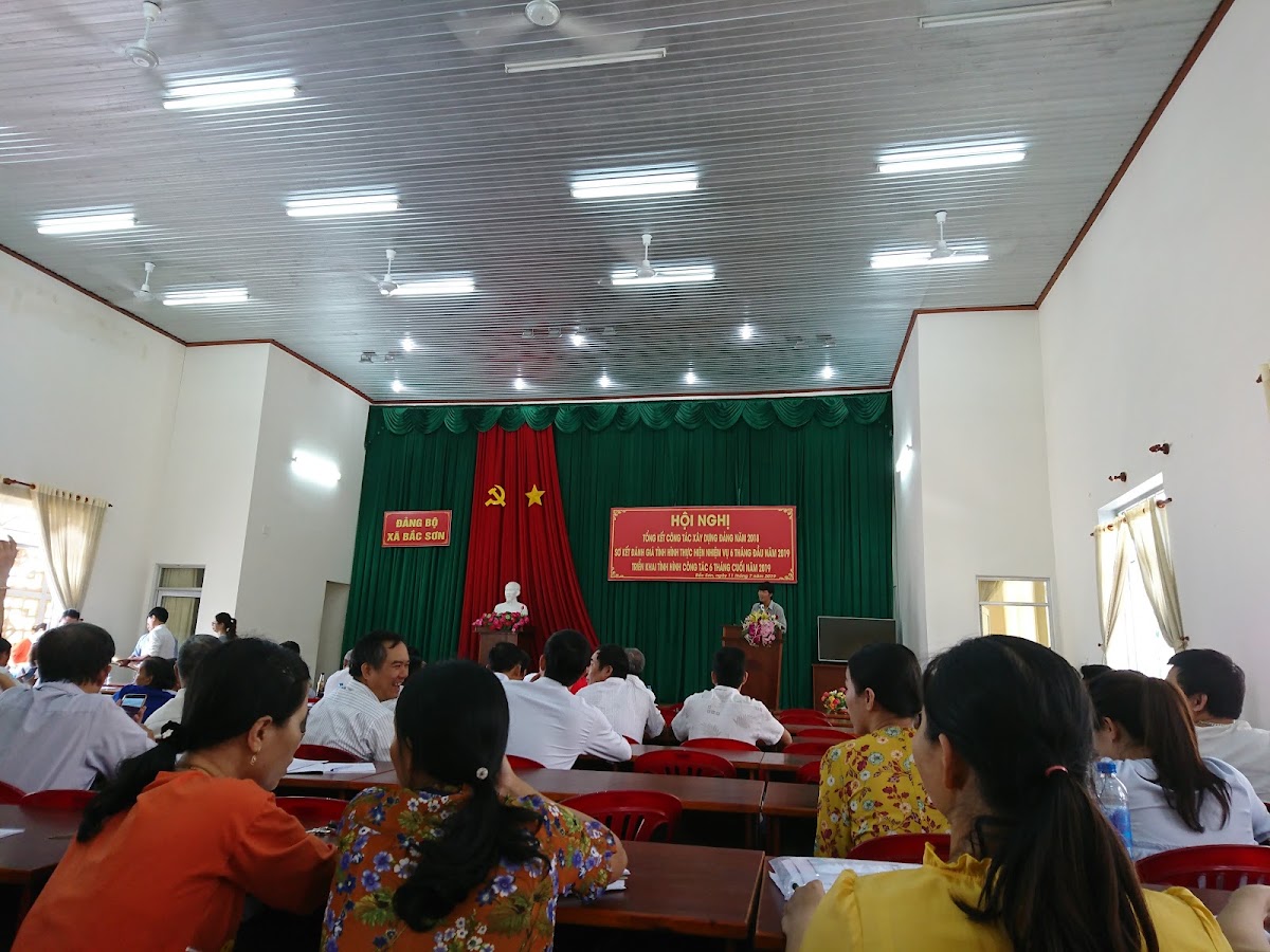 Trung tâm văn hoá thể thao, học tập cộng đồng xã Bắc Sơn