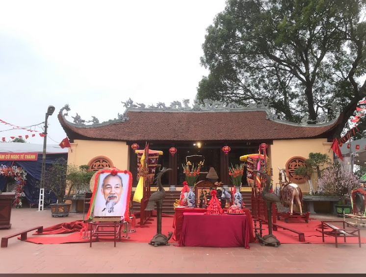Nhà văn hóa Ném Thượng