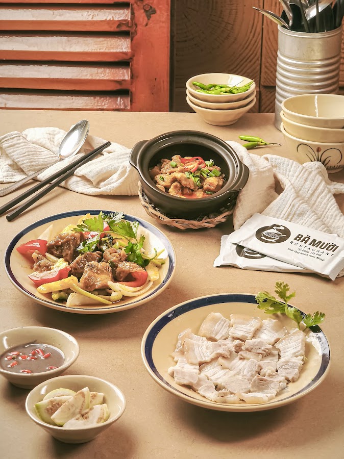 Tiệm Cơm Bà Mười