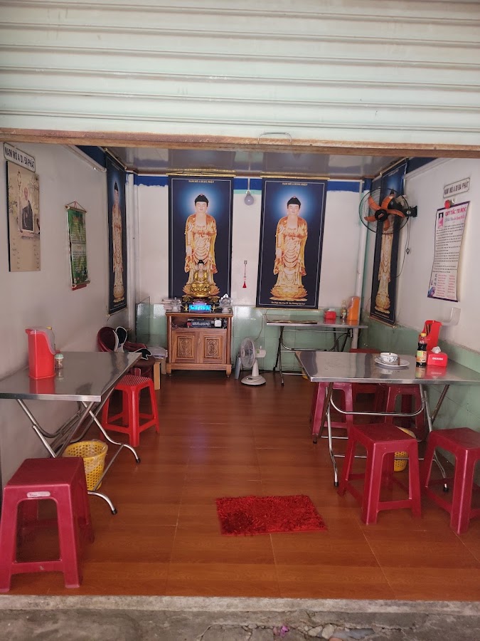 Cơm Trưa Vòng Xoay - Luxcens
