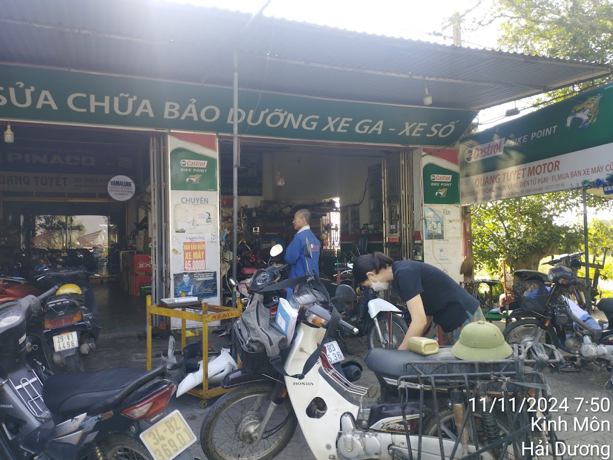 Cửa hàng xe máy Quang Tuyết