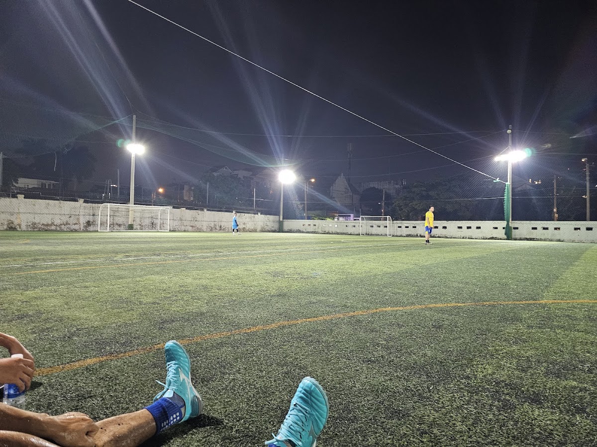 Sân bóng đá Ngọc Việt