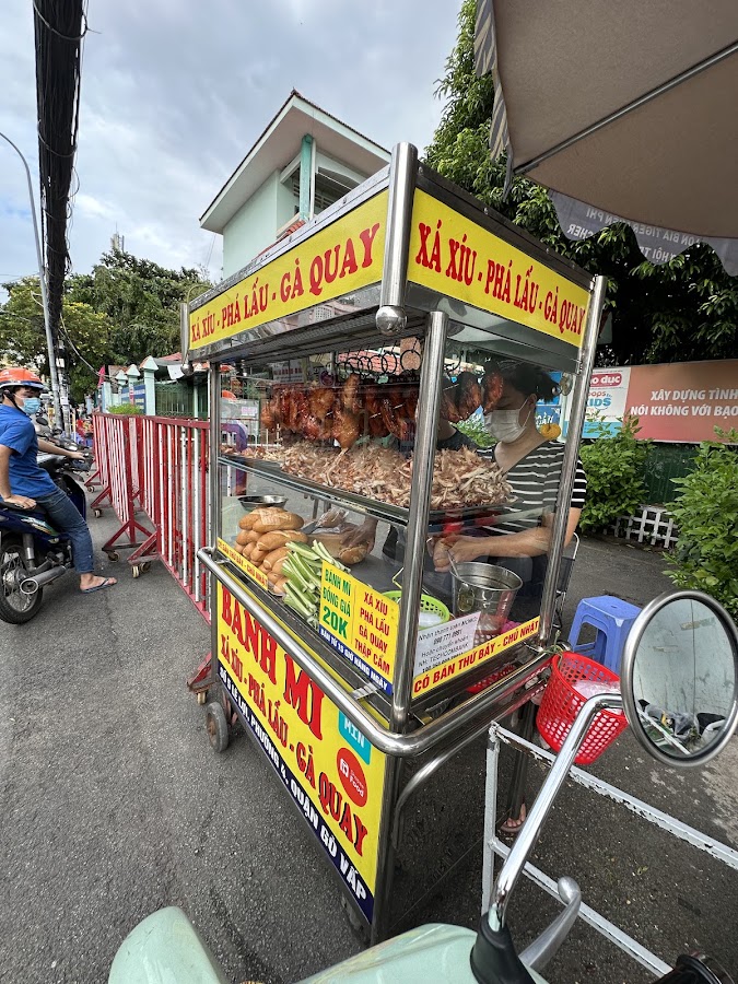 Bánh Mì Xá Xíu - Bánh Mì Phá Lấu Tai Heo 20K Gò Vấp