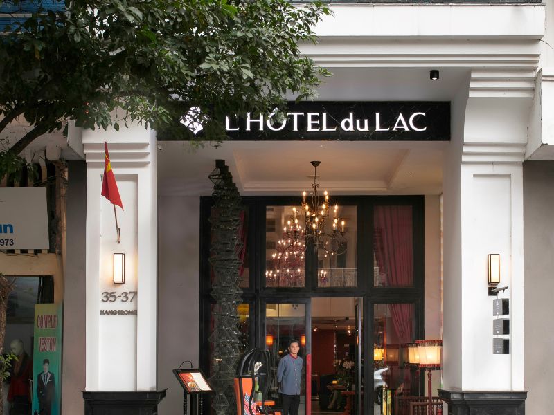 La Nuit Dining