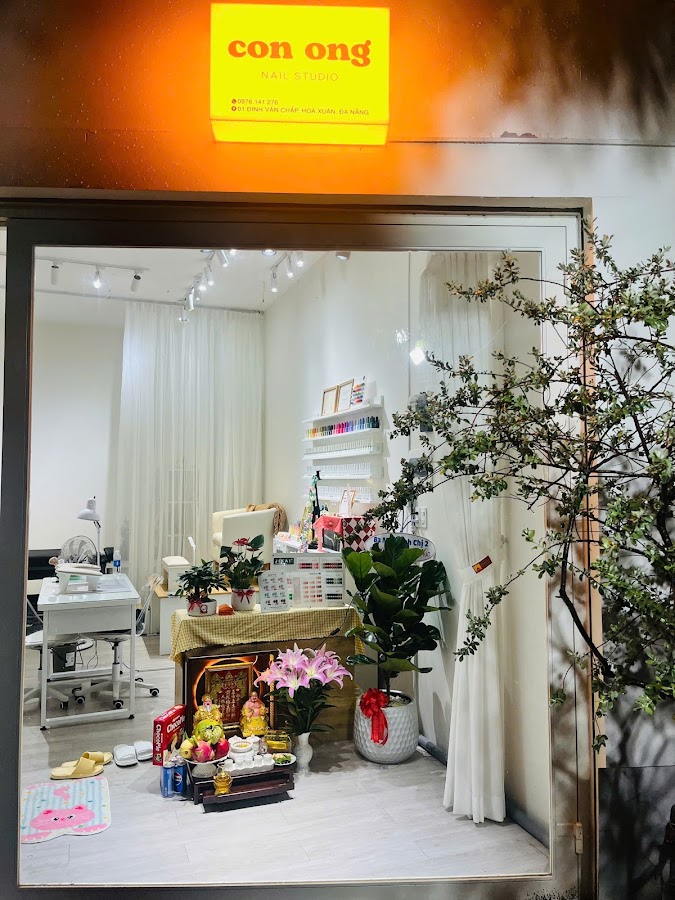 Tiệm Nail Con Ong ( Nail-Gội đầu-Uốn mi)