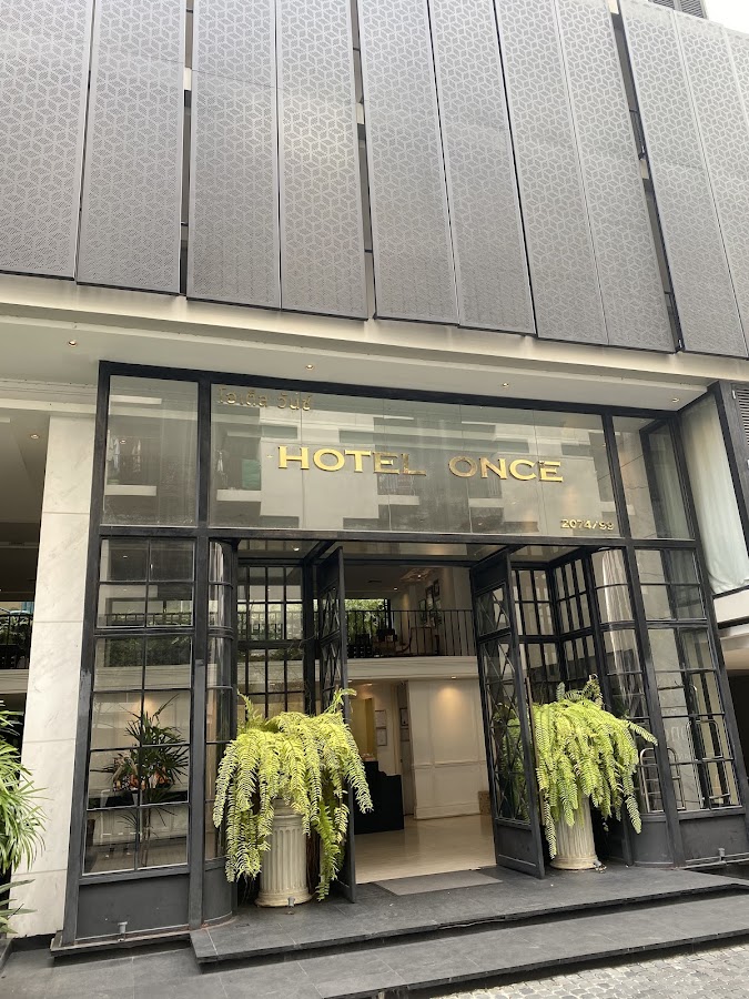 Top Knot Rooftop Bar & Restaurant