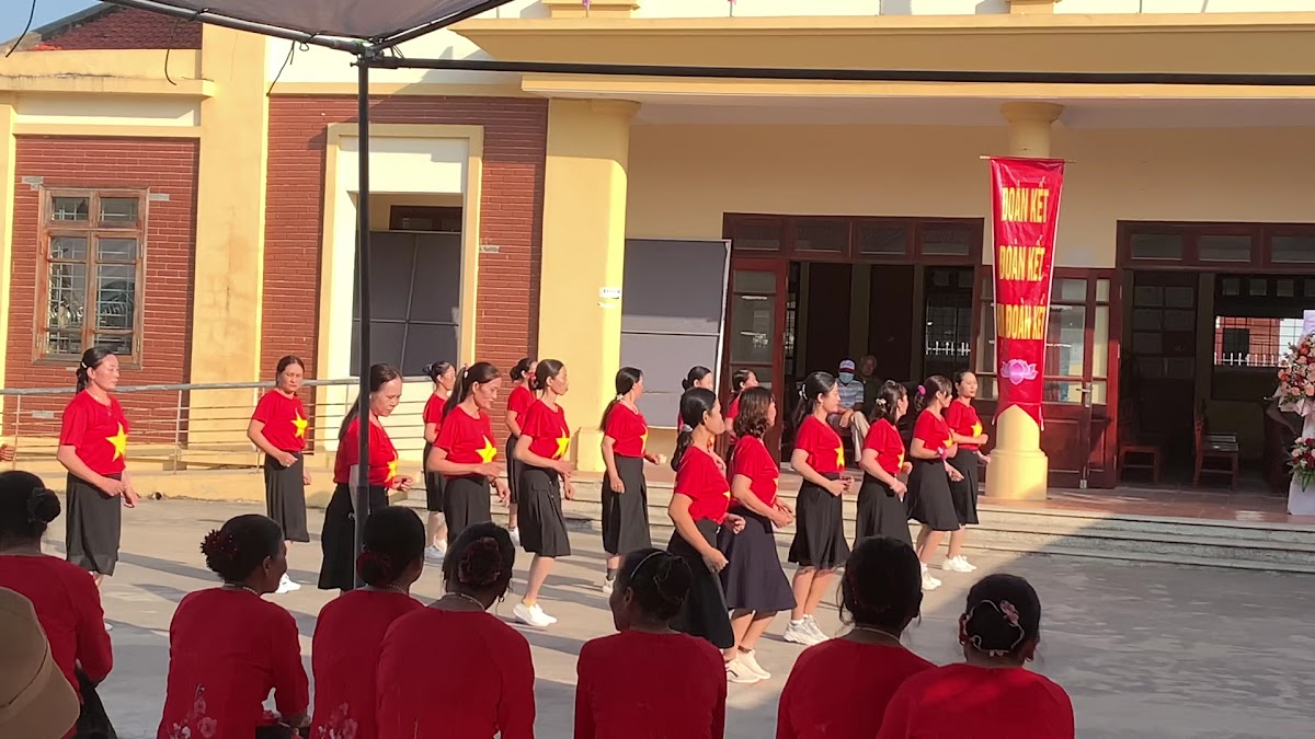 Nhà Văn Hóa Khu Phố Vân Xá
