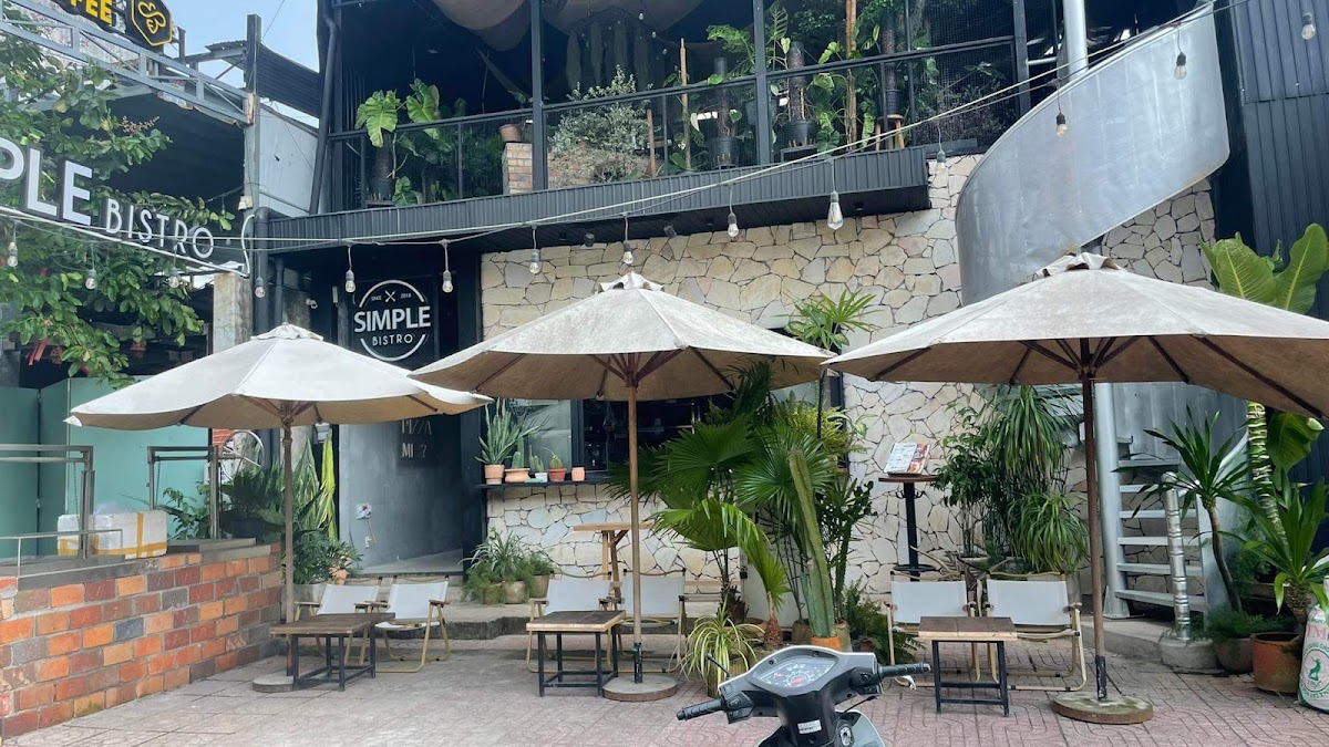 Simple Bistro Long Thành