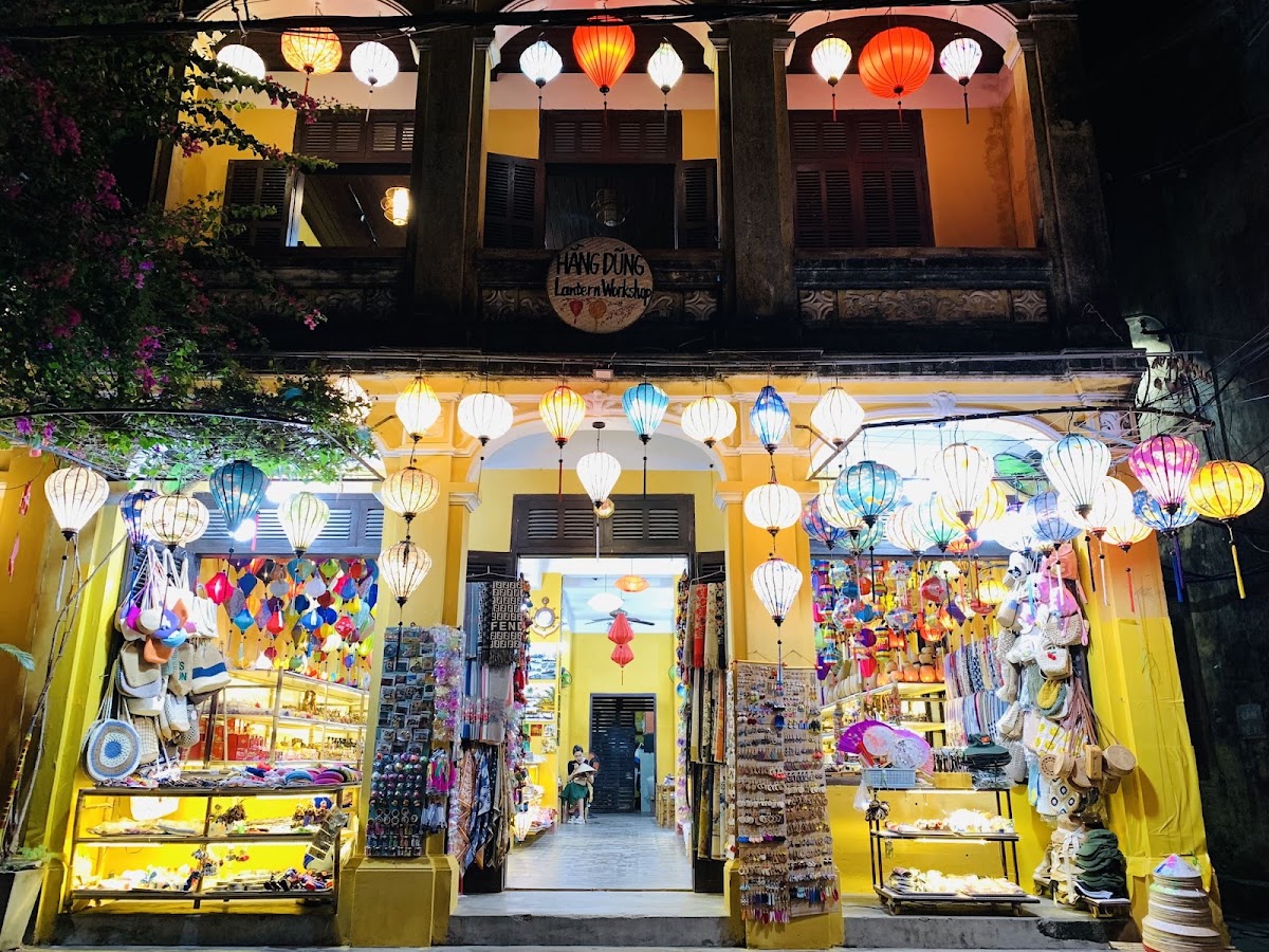 Hằng Dũng Souvenir Shop - Arts and Crafts