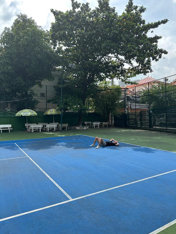 Sân tennis Thép Miền Nam