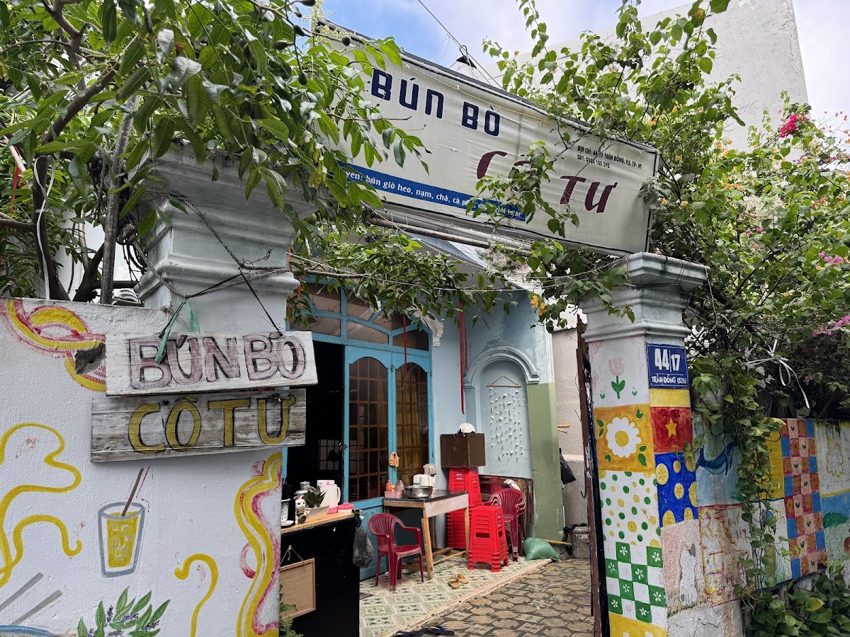 Bún bò cô tư