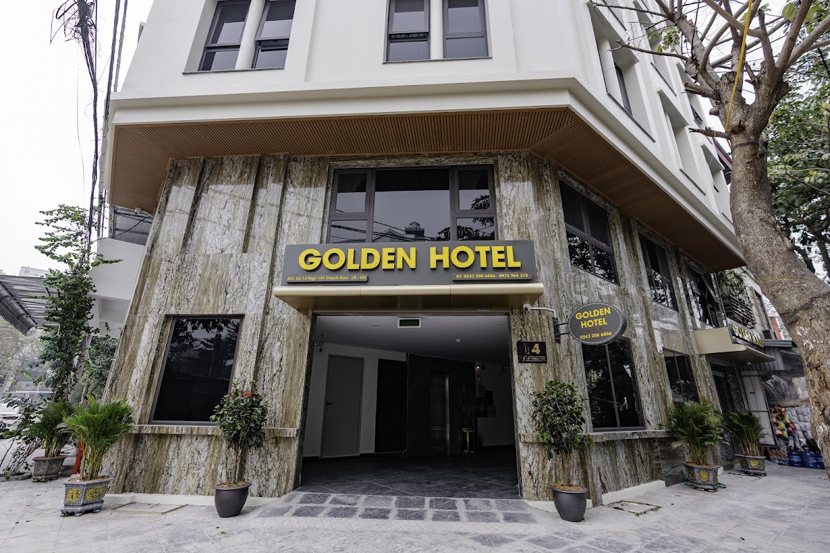 Golden Crown Hotel