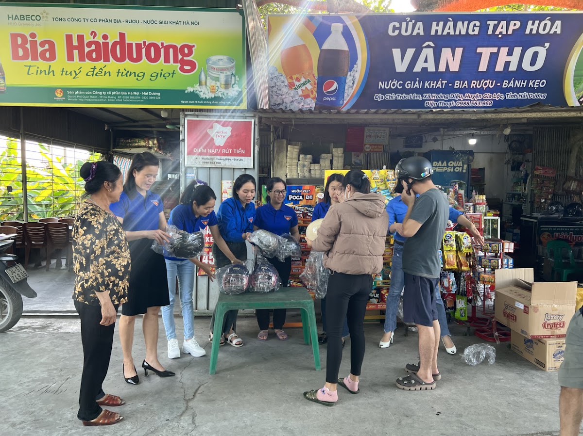 Cửa hàng Tạp Hóa Thùy Vân