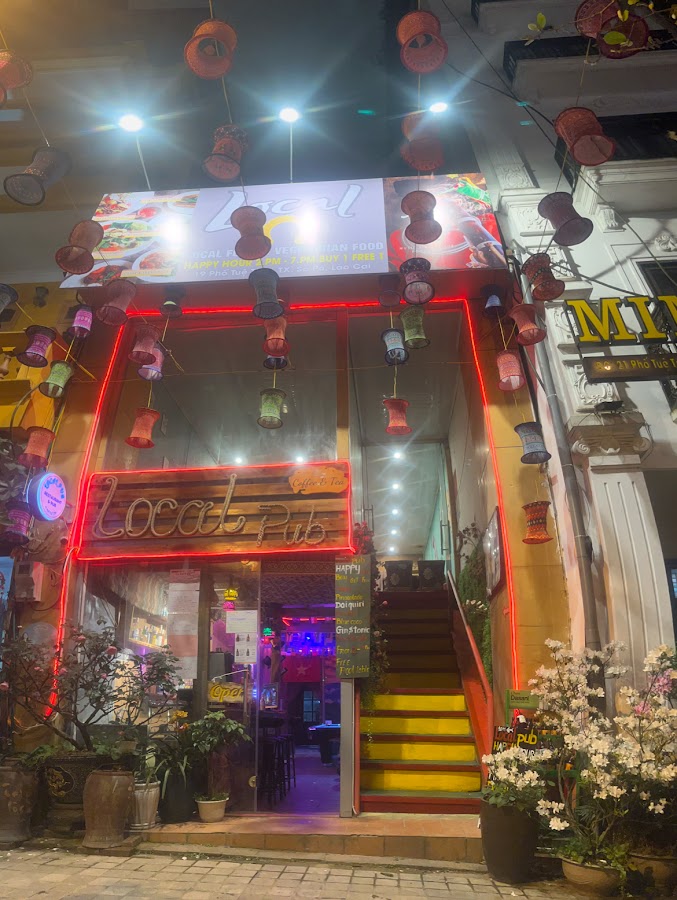 LOCAL PUB SAPA