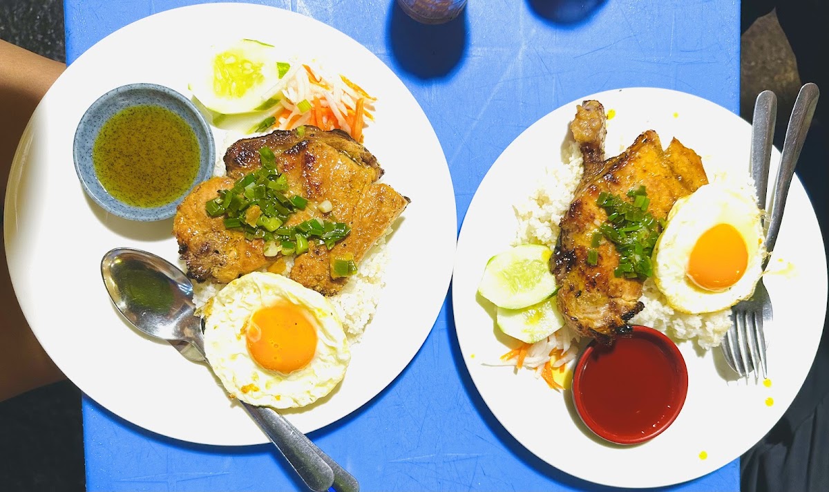 Cơm tấm Đêm (55 lê Văn Việt)