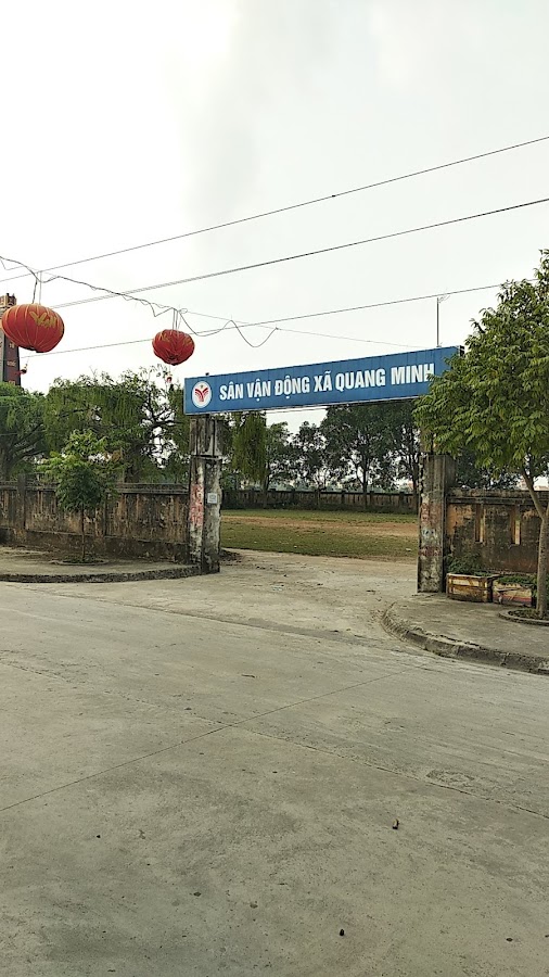 Sân vận động xã Quang Minh