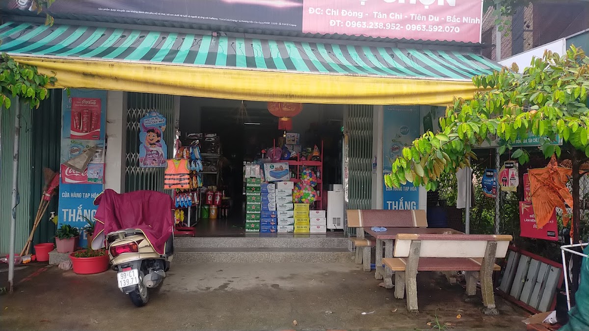 Cửa hành tạp hoá thắng huyền
