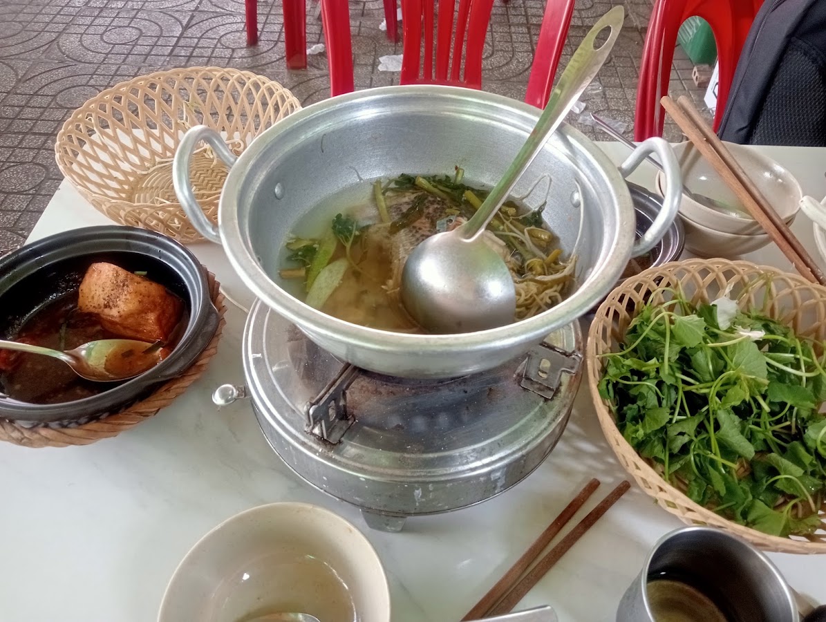 Quán cơm, phở Tấn phát
