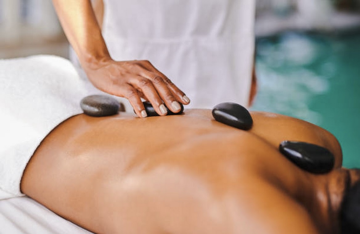 Nikki DayNight Outcall Massage spa
