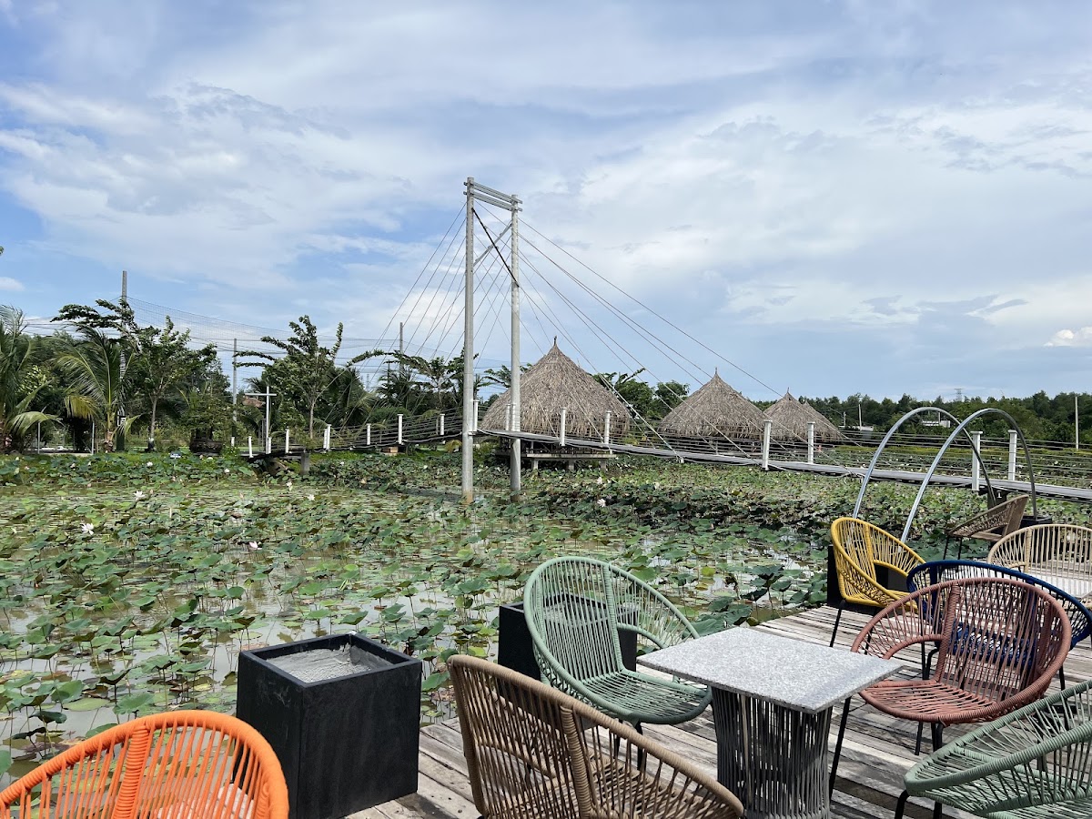 Hương Sen Restaurant & Coffee