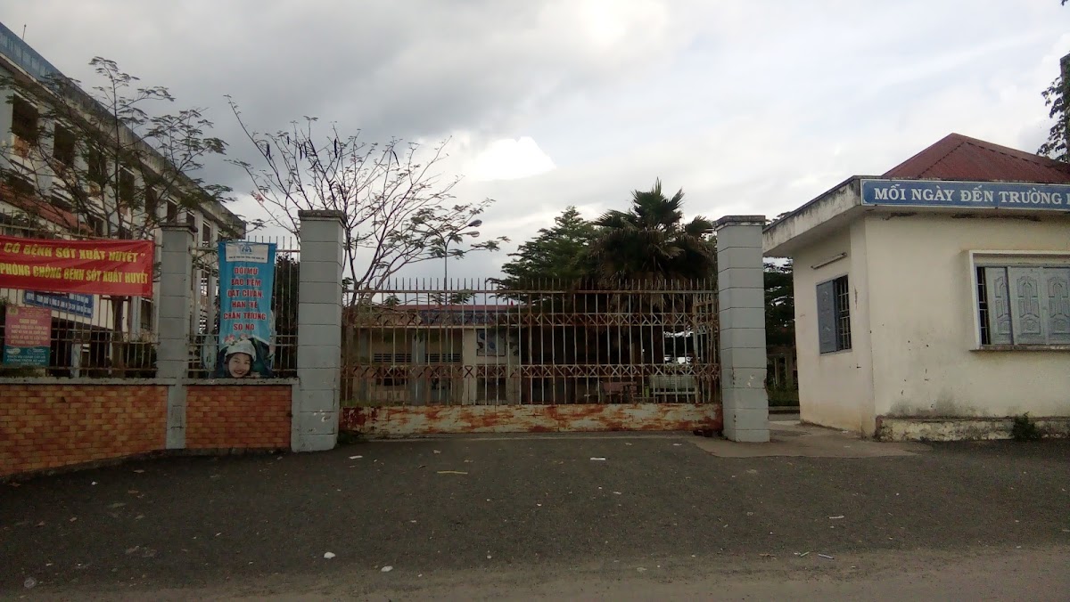Trường THCS Đinh Tiên Hoàng