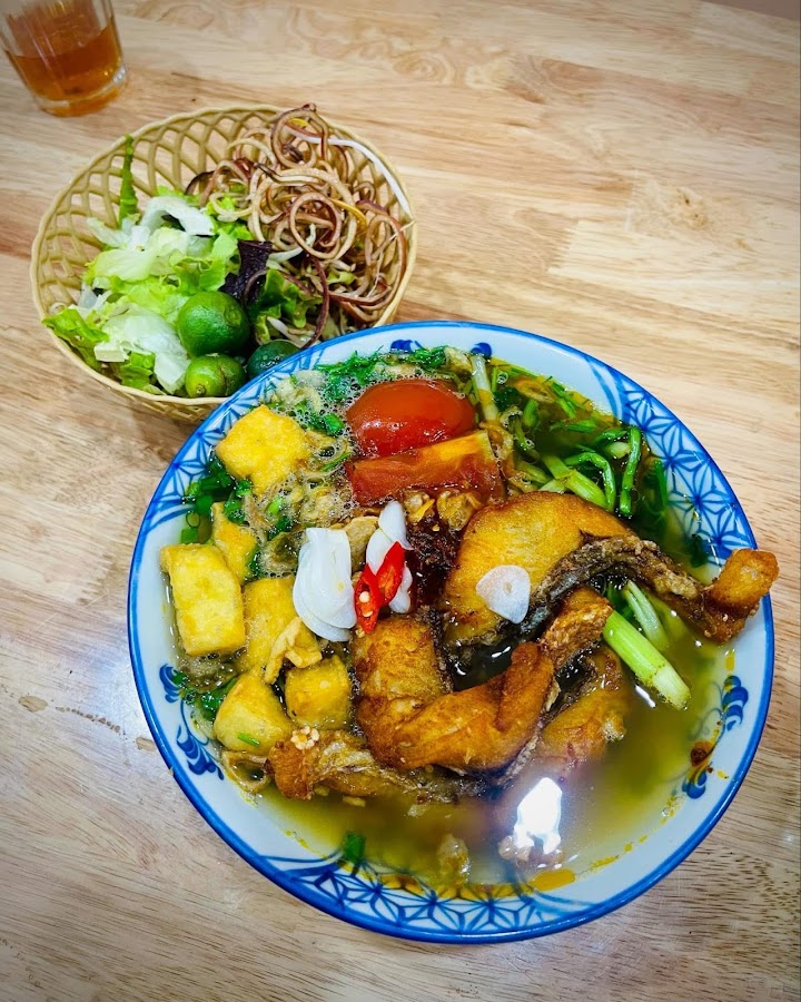 Bún Riêu Cua Mạnh Râu