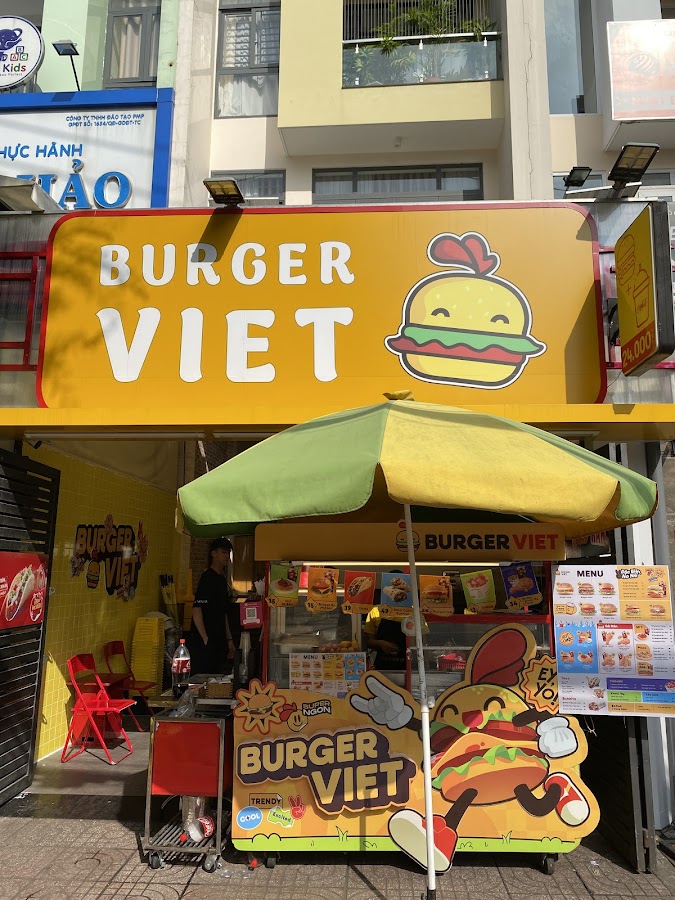 Burger Việt Dân Chủ - Bánh mì hamburger, mỳ ý, gà rán