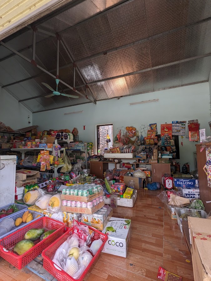 Tạp hoá cô Xuân Phàn