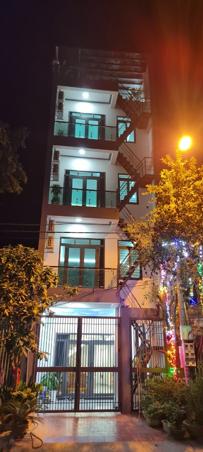 Khách Sạn Phương Tú