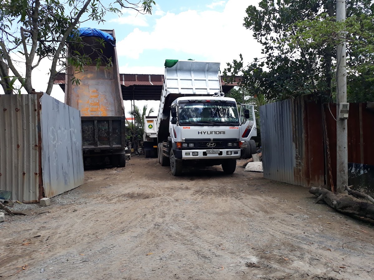 Garage Ô Tô Tân Hoàng Thịnh