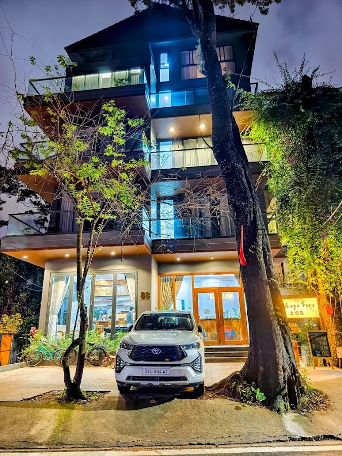 Lhasa Đà Lạt
