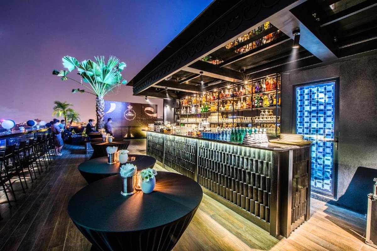 Majesty Sky Bar
