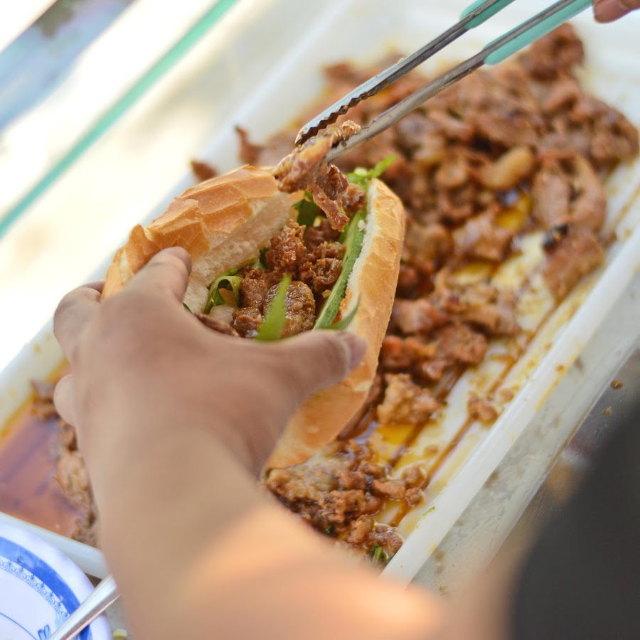 Bánh Mì Thịt Nướng Cô Lộc
