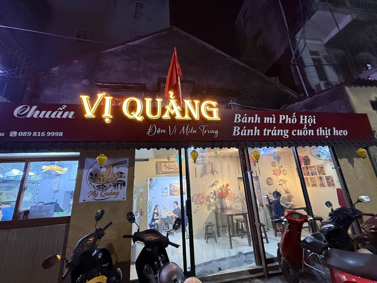 Chuẩn Vị Quảng (Bánh Tráng Cuốn Thịt Heo + Bánh Mì Phố Hội)